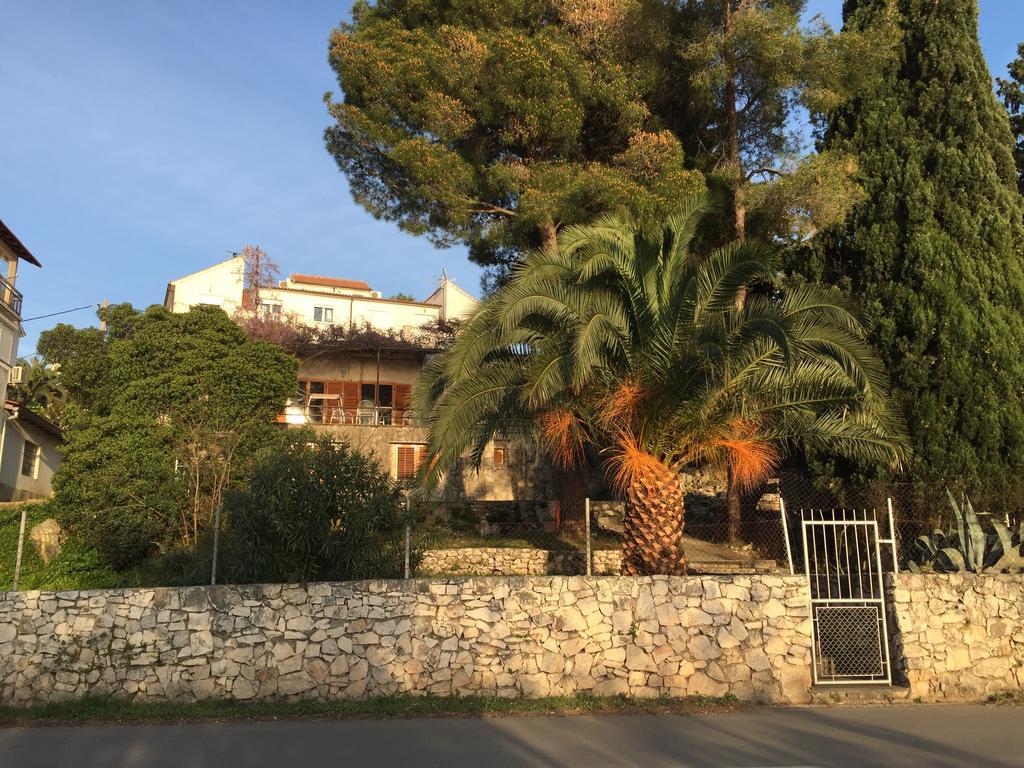 Cozy Place On The Beach Trogir Exterior foto