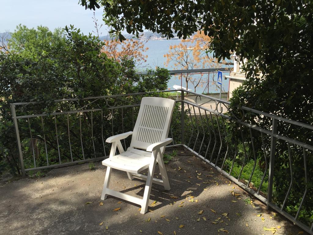 Cozy Place On The Beach Trogir Exterior foto